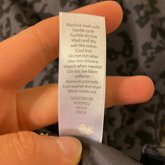 Athleta Leopard Shanti crop tank - Picture 9 of 9